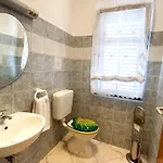Apartman Orbanici شقة *