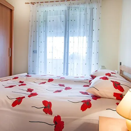 Apartman Orbanici Lägenhet